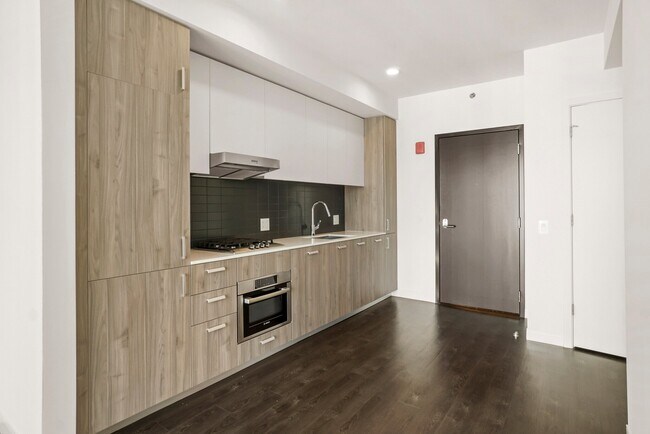Foto del edificio - 470 E Waterside Dr