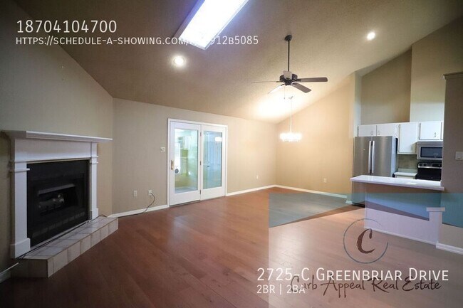 Foto del edificio - 2725 Greenbriar Dr
