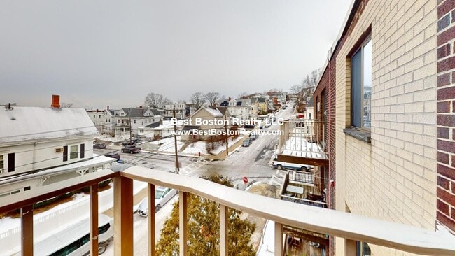 Building Photo - 43 Eleanor St