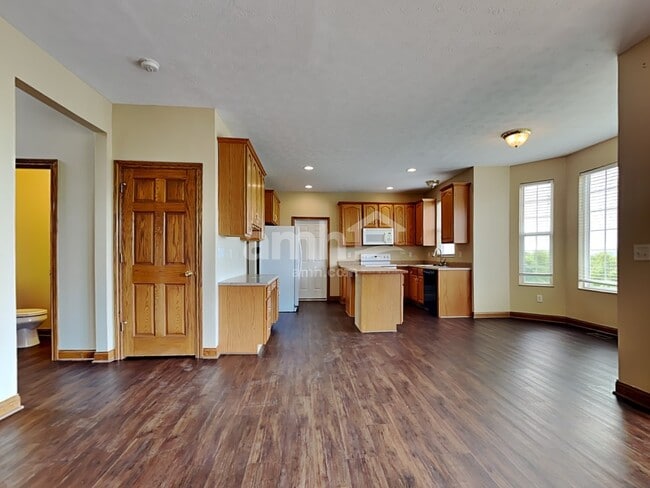 Building Photo - 841 Ginger Ridge Dr