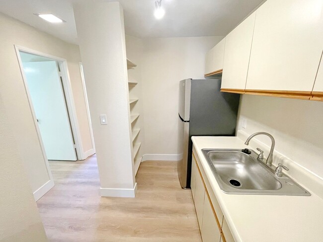 Building Photo - Keonekai Village Unfurnished Unit Availabl...