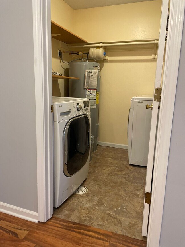 Foto del edificio - 2 bed, 2 bath South Columbia