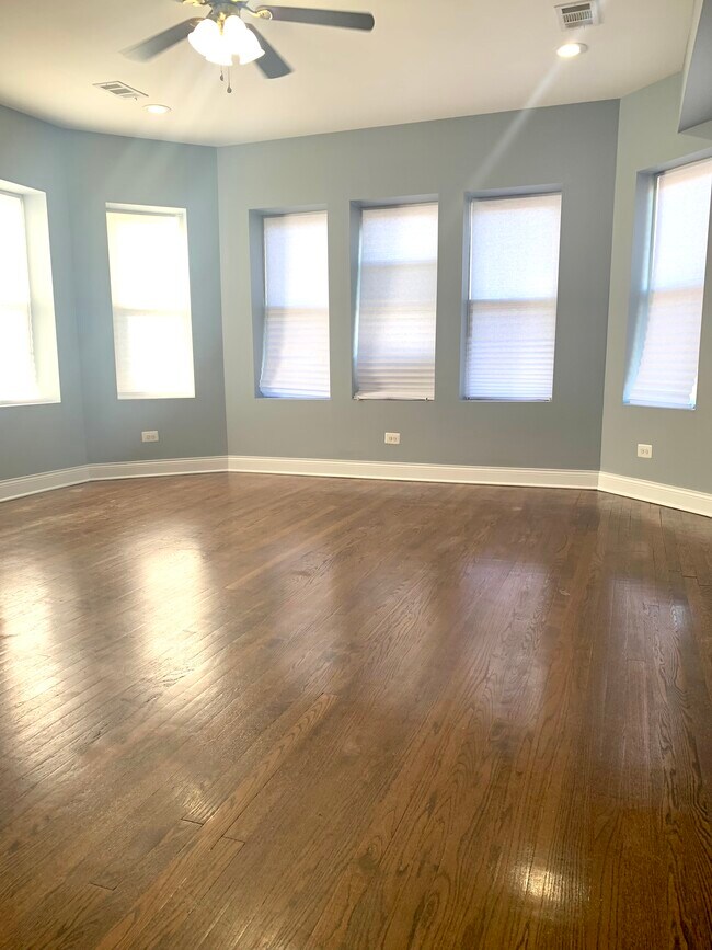 Living Room - 8053 S Champlain Ave