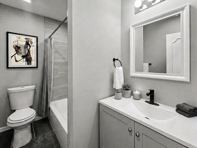 Interior Photo - 200 E. Maple Avenue