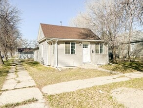 Building Photo - 112 Durland Ave