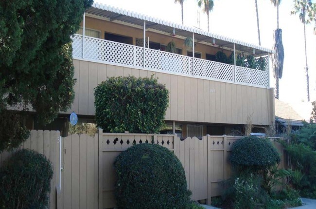Building Photo - 12420 Archwood St