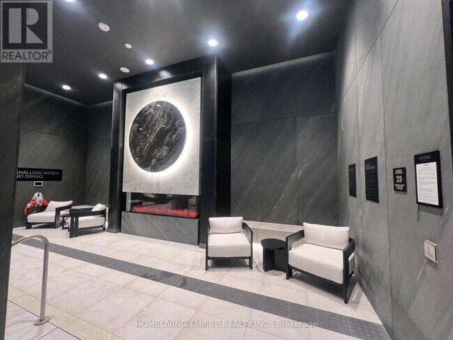 Photo du bâtiment - 110 Broadway Ave
