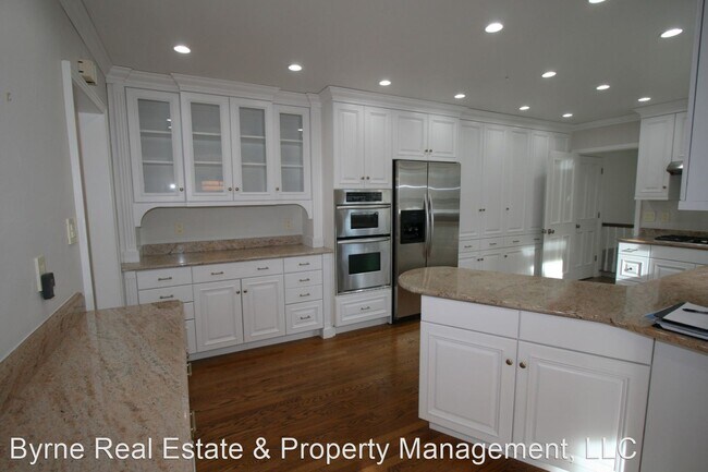 Building Photo - 4 br, 5 bath House - 17 Crossland Rd