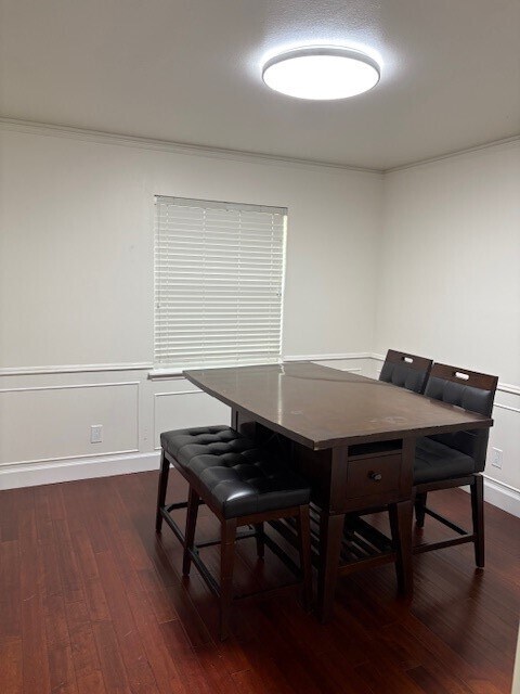 Foto del edificio - 2210 Pomeran Dr