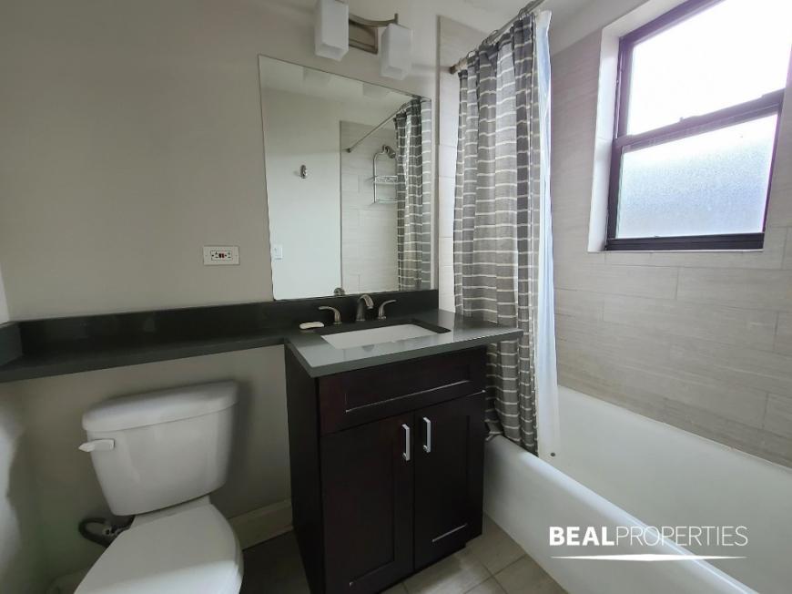 Foto principal - 1 bedroom in CHICAGO IL 60647