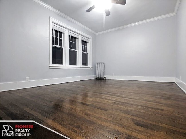 Building Photo - 6114 N Winthrop Ave