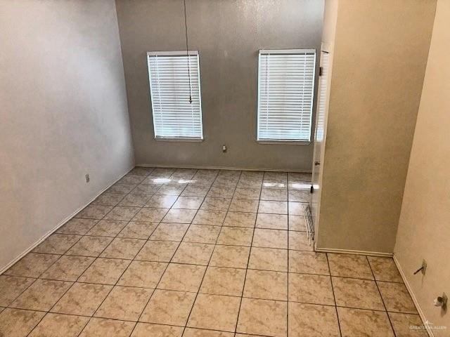 Foto del edificio - 15 Evergreen Ave