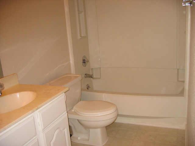 Foto del edificio - 2255 Braeswood Park Dr