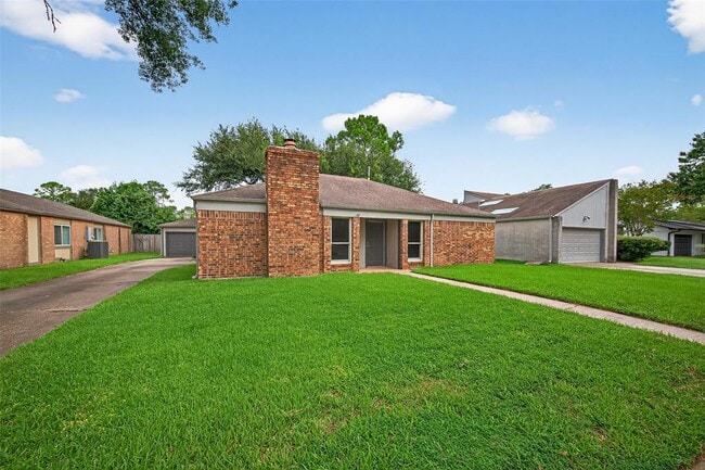 Building Photo - 16019 Parksley Dr