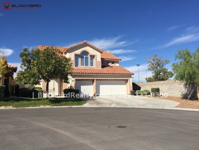 Building Photo - 925 Lexington Cross Dr