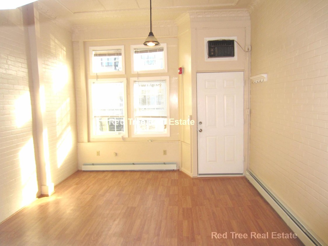Primary Photo - 417 Washington St