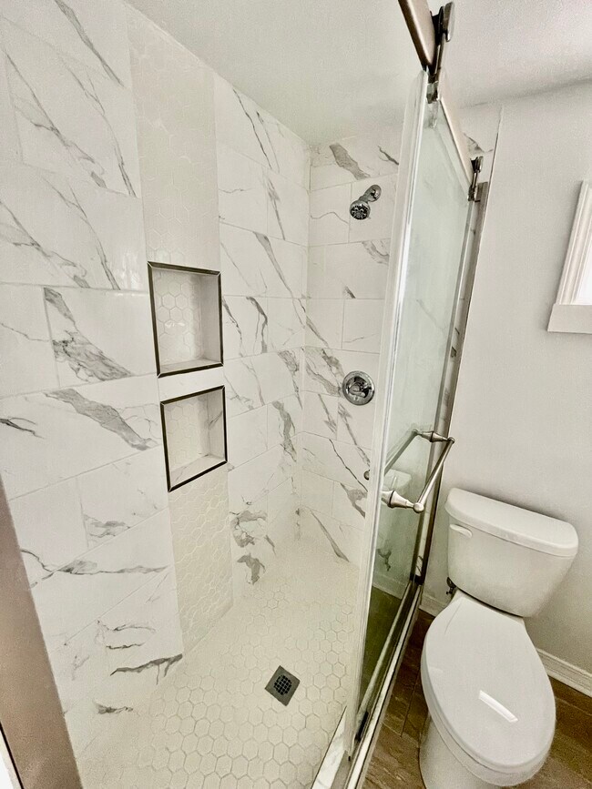 Foto del edificio - 9305 River Ln