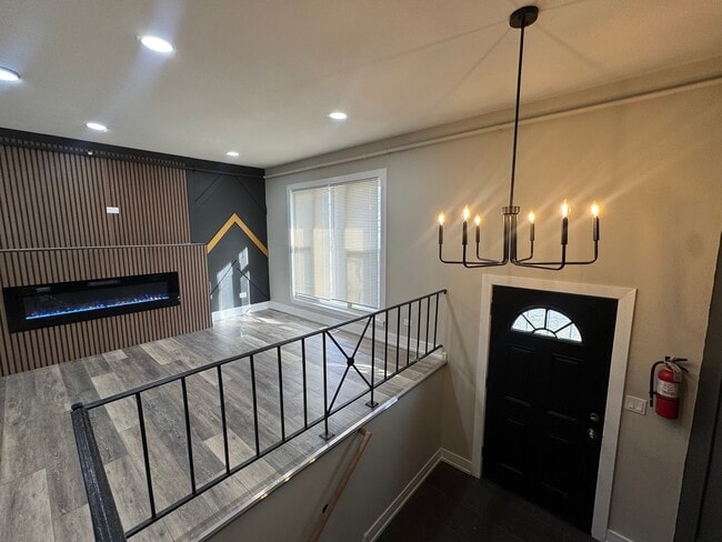 Foto del edificio - 22220 Brookwood Dr