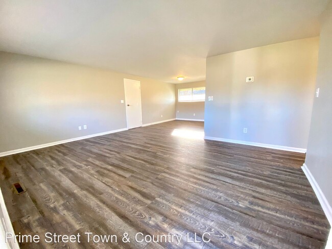 Building Photo - 3 br, 1 bath House - 4417 Primrose Lane
