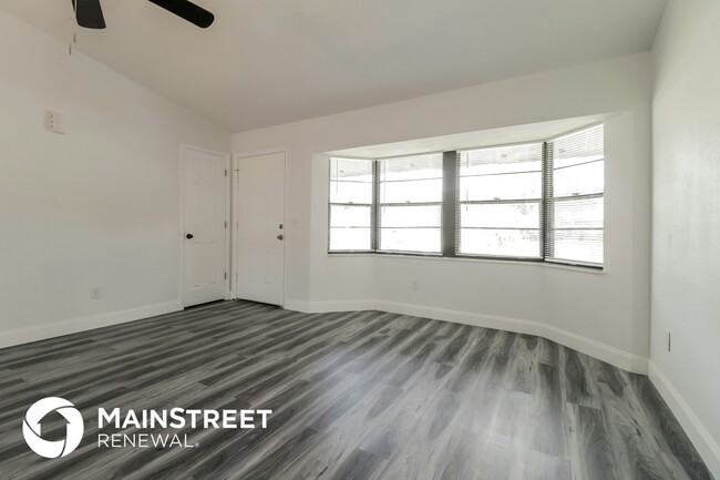 Building Photo - 4745 Greenhill St