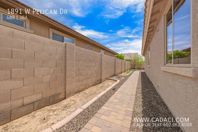 Foto del edificio - 1891 W Pelican Dr