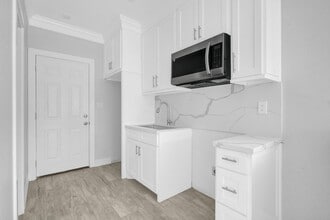 Building Photo - 12430 Pecan Ct