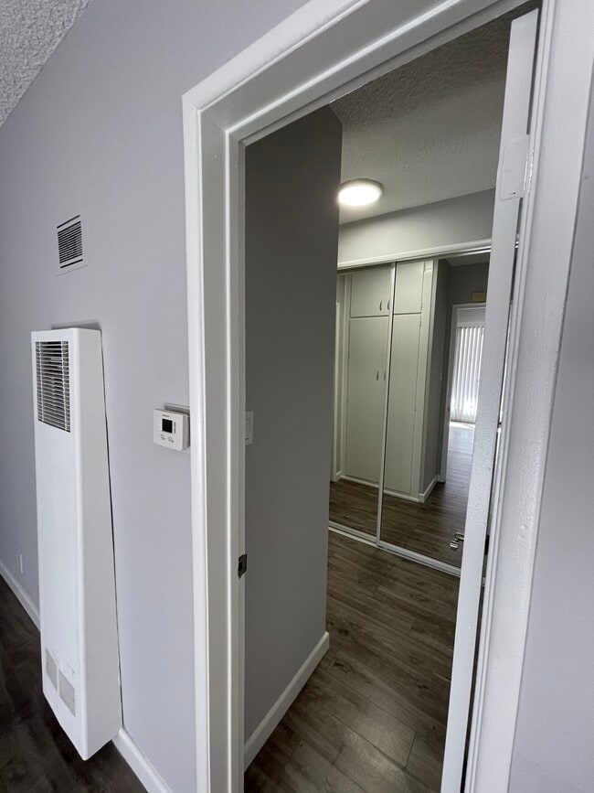 Building Photo - 3200 Cheviot Vista Pl