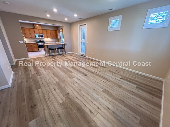Foto del edificio - AVAILABLE NOW - Nice Home In Broad St Vill...