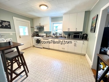 Photo - 65 Willow Ave (Somerville, MA)