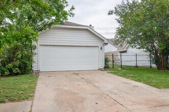 Building Photo - 11818 Spring Grove Dr