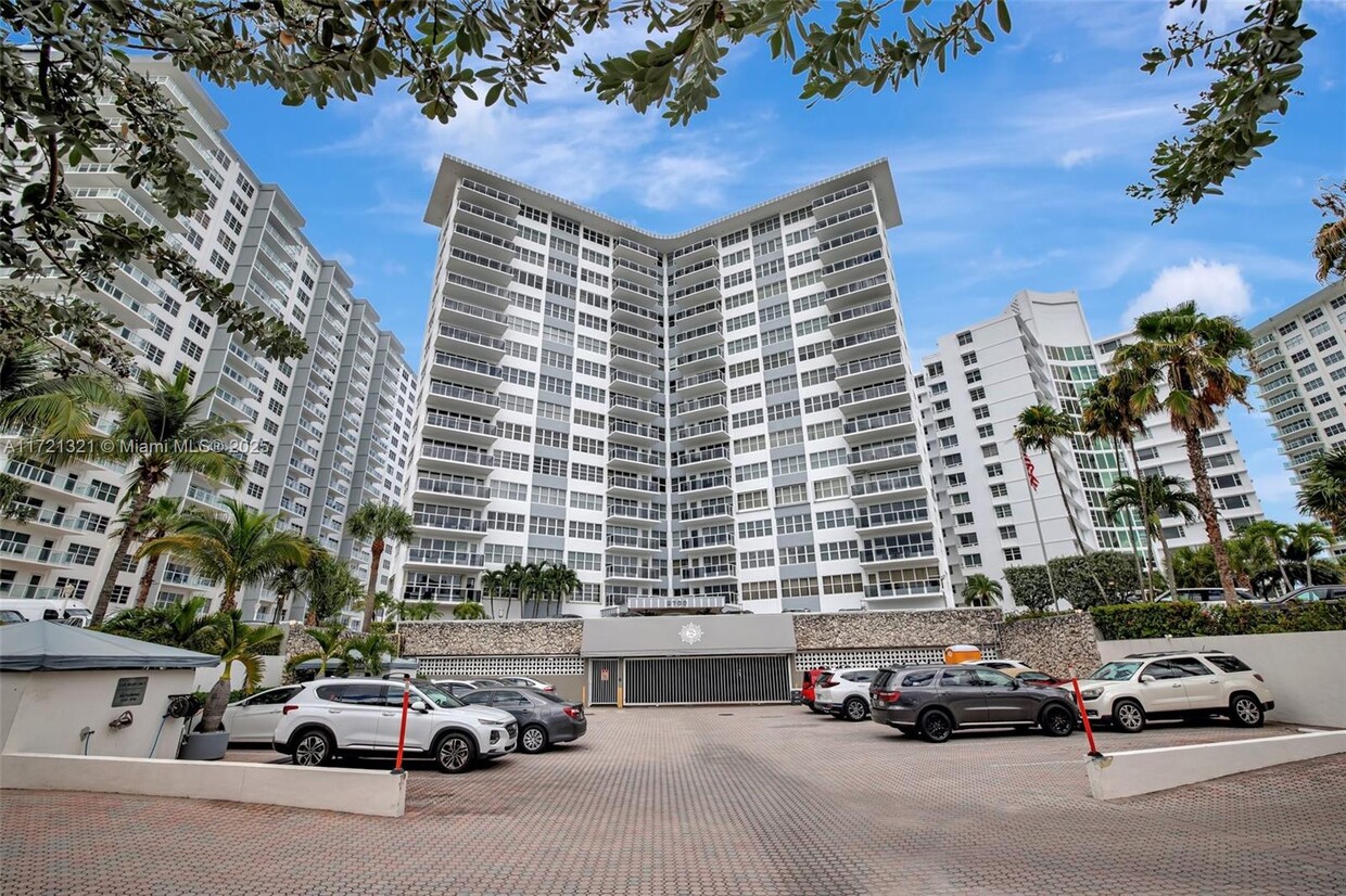 Foto principal - 3700 Galt Ocean Dr