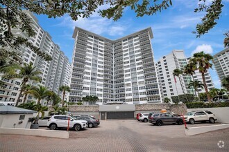 Building Photo - 3700 Galt Ocean Dr