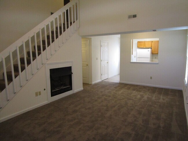 Building Photo - 2412-2414 Calder Ct.