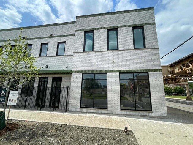 Building Photo - 6302 S Champlain Ave