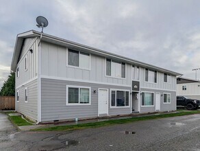 Building Photo - 1024 Cedar Ave
