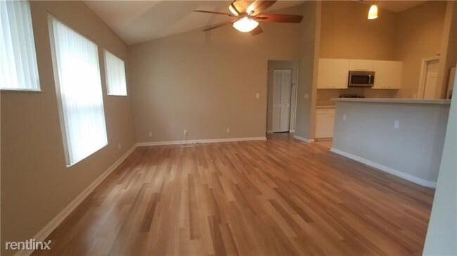 Building Photo - 3 br, 2 bath House - 5831 NW 40th Ln