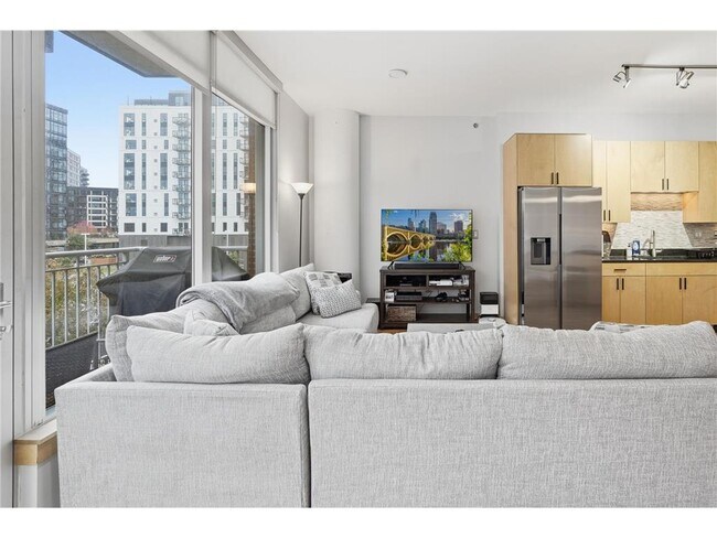 Foto del edificio - 215 10th Ave S