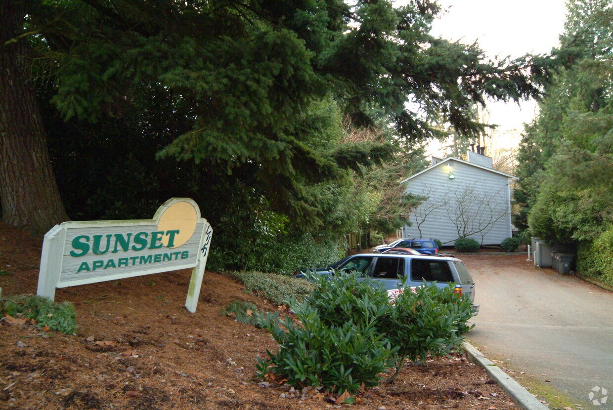 Sunset Apartments Apartments in Redmond, WA