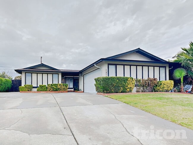 Foto del edificio - 1213 Essex Dr