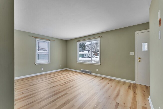 Foto del edificio - 55 Grimm Heights Ave