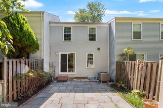 Building Photo - 10603 Tuppence Ct