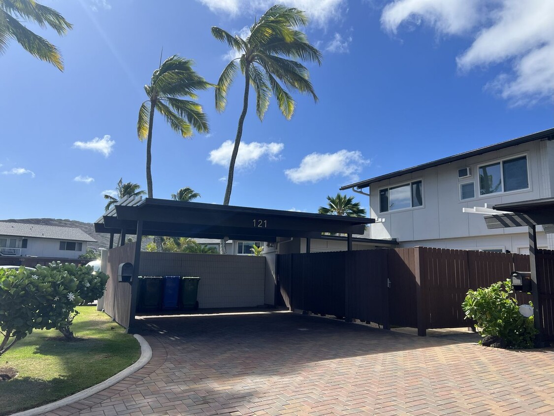 Primary Photo - Koko Isle Circle - 4 bedroom, 3 bath townh...