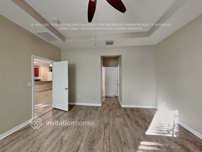 Foto del edificio - 11604 Warren Oaks Pl