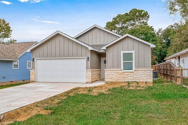 Building Photo - 15029 Conroe Bay Blvd