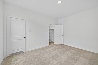 Building Photo - 28623 Great Saddle Trl