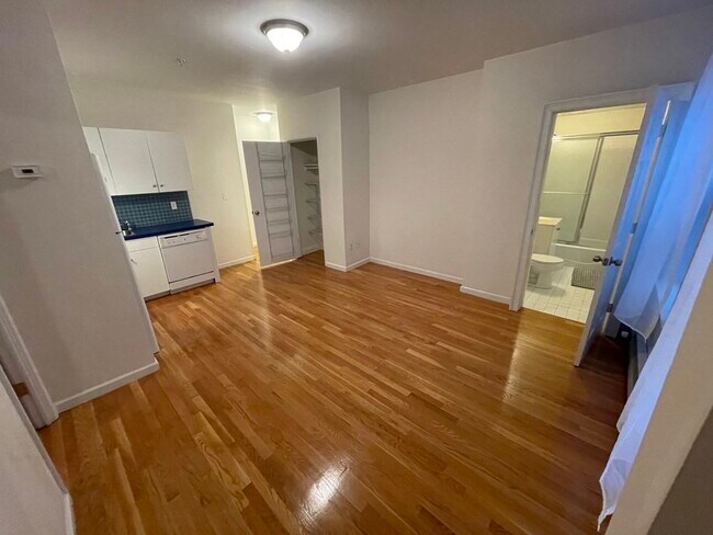 Foto del edificio - 483 Beacon St