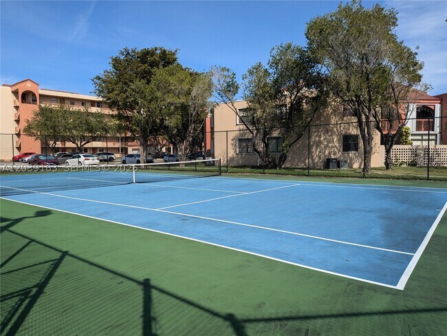 Foto del edificio - 10245 NW 9th St Cir