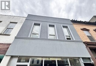 Building Photo - 368-368 Dundas St