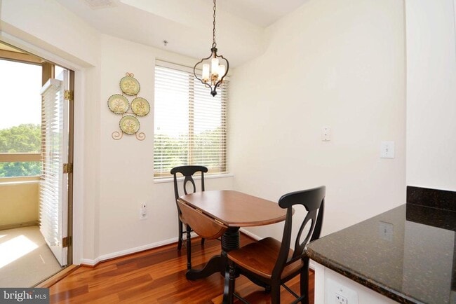 Building Photo - 940 Astern Way