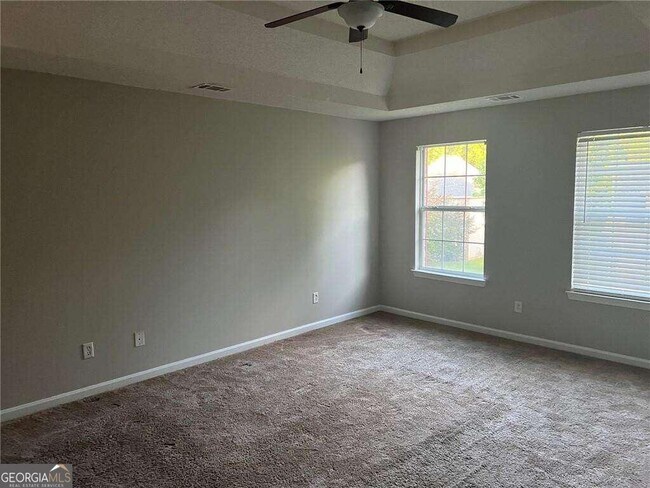 Foto del edificio - 6877 Fireside Ln